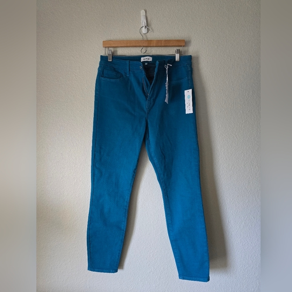 NWT Pistola Jeans Size 32